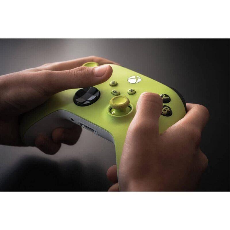 Xbox Core Wireless Controller – Electric Volt - Image 2
